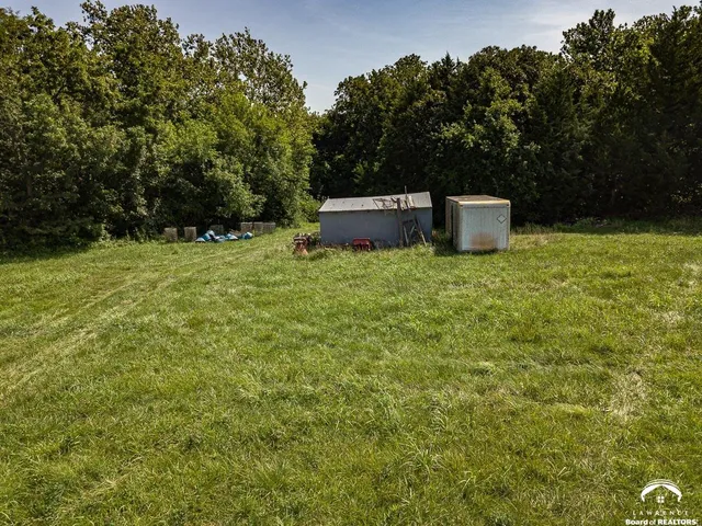 $490,000 | 80 East 1600 Road, Baldwin City, KS 66006