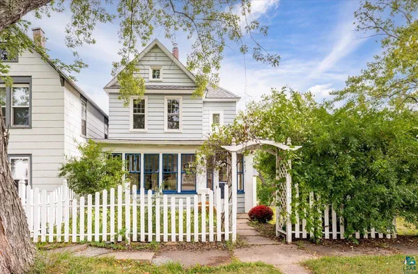 $225,000 | 604 East 11th Street, Duluth, MN 55805