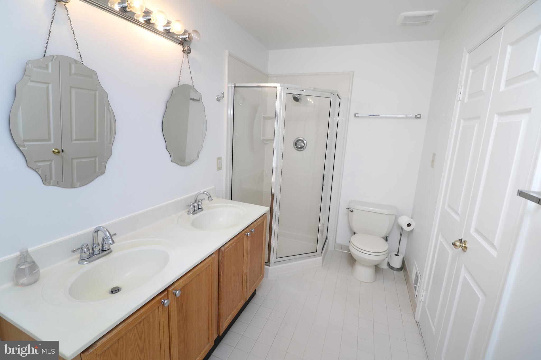 7281 Olde Lantern Way Springfield, VA 22152 - Photo 16 of 30 Master Bath with Separate Tub & Shower