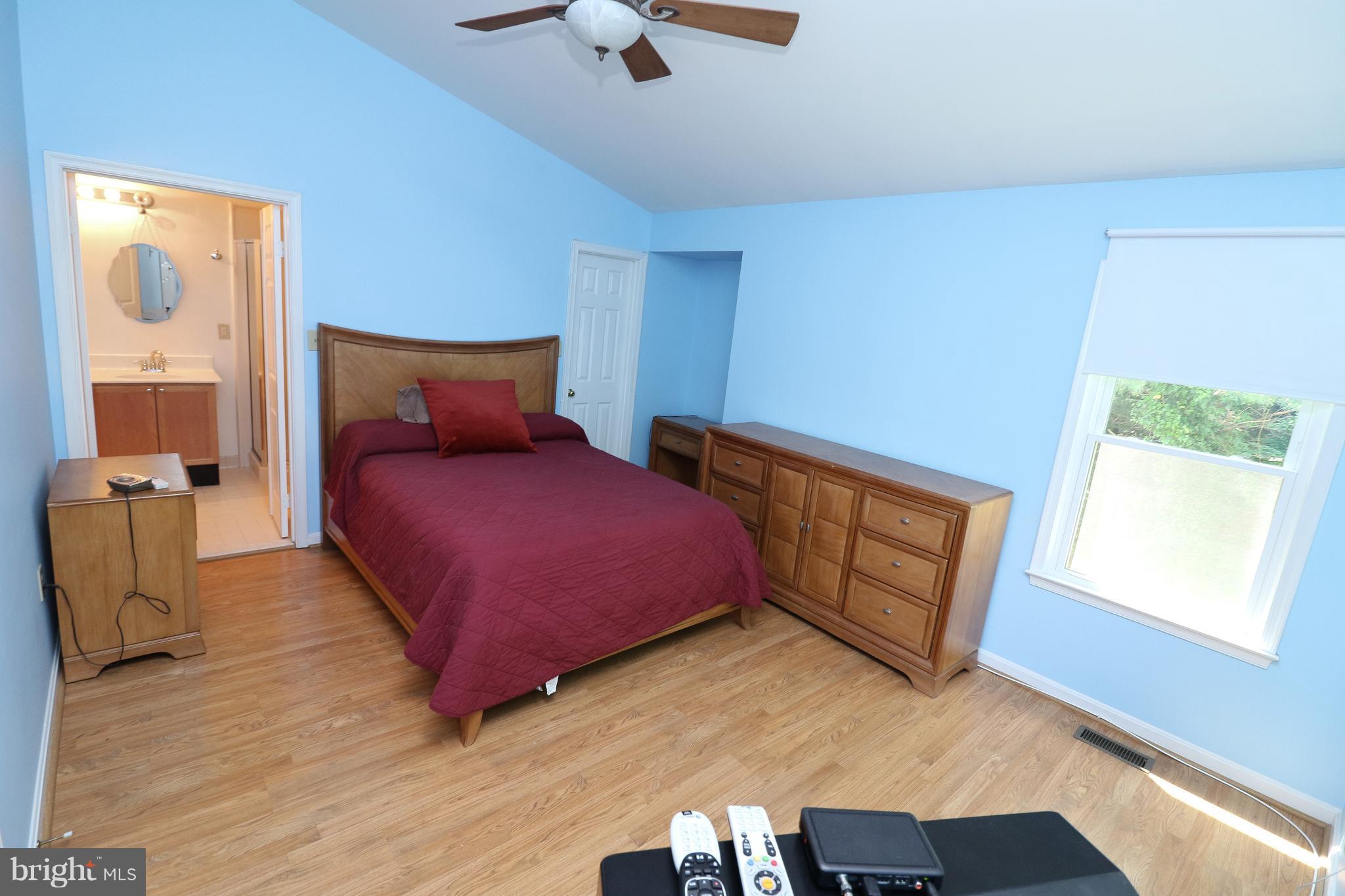 7281 Olde Lantern Way Springfield, VA 22152 - Photo 17 of 30 Master Bedroom with Vaulted Ceiling