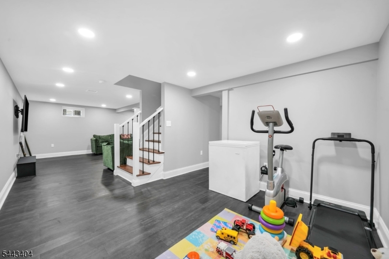 767 Hemlock Road Union, NJ 07083 - Photo 26 of 29