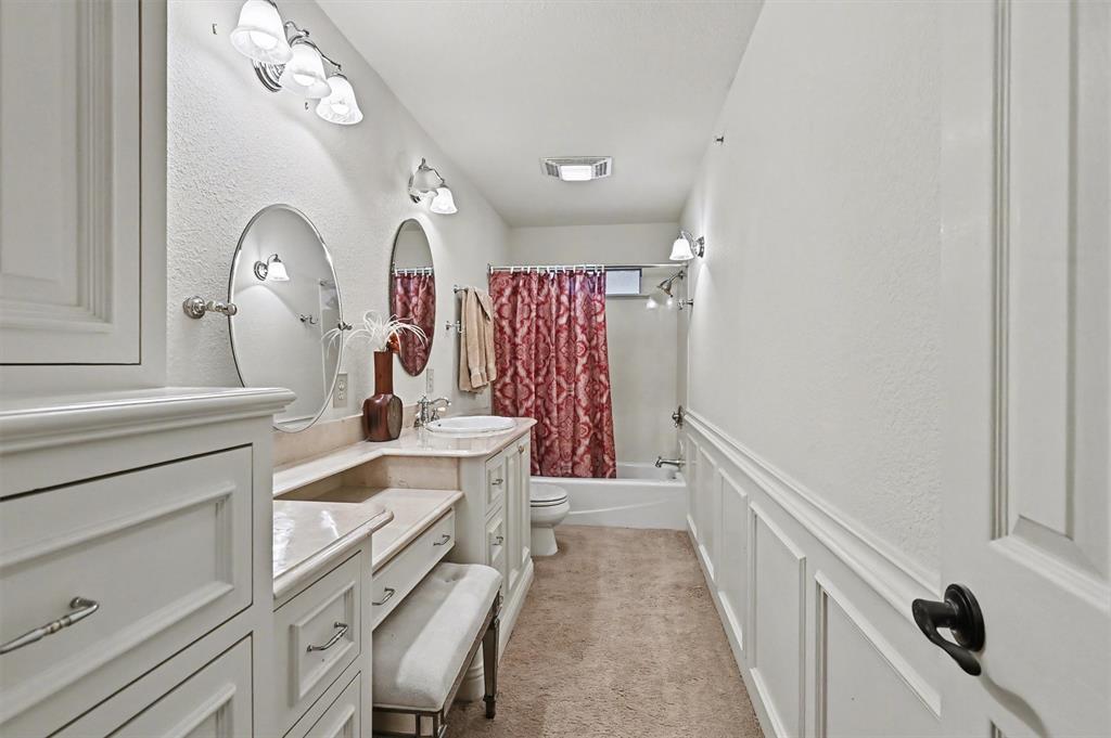 304 Trollinger Street Whitesboro, TX 76273 - Photo 18 of 25