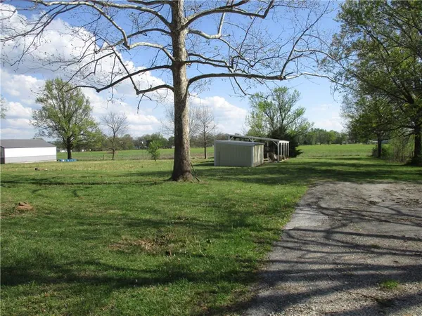 $215,000 | 400 South Washington Avenue, Columbus, KS 66725