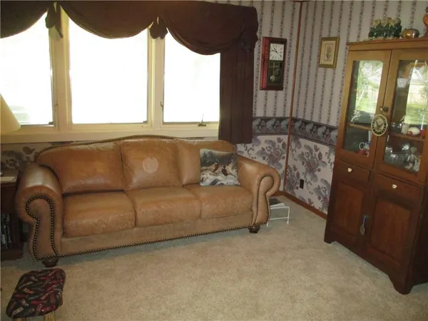 $215,000 | 400 South Washington Avenue, Columbus, KS 66725