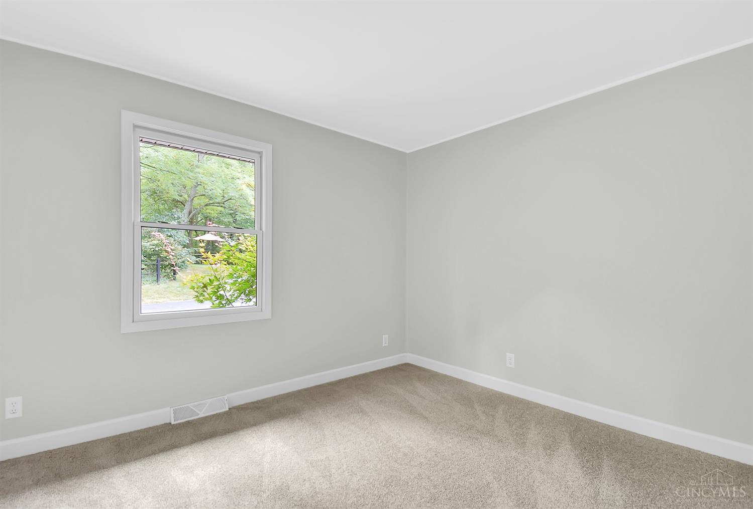 2221 Smith Road Hamilton, OH 45013 - Photo 20 of 35 Gallery Image 20