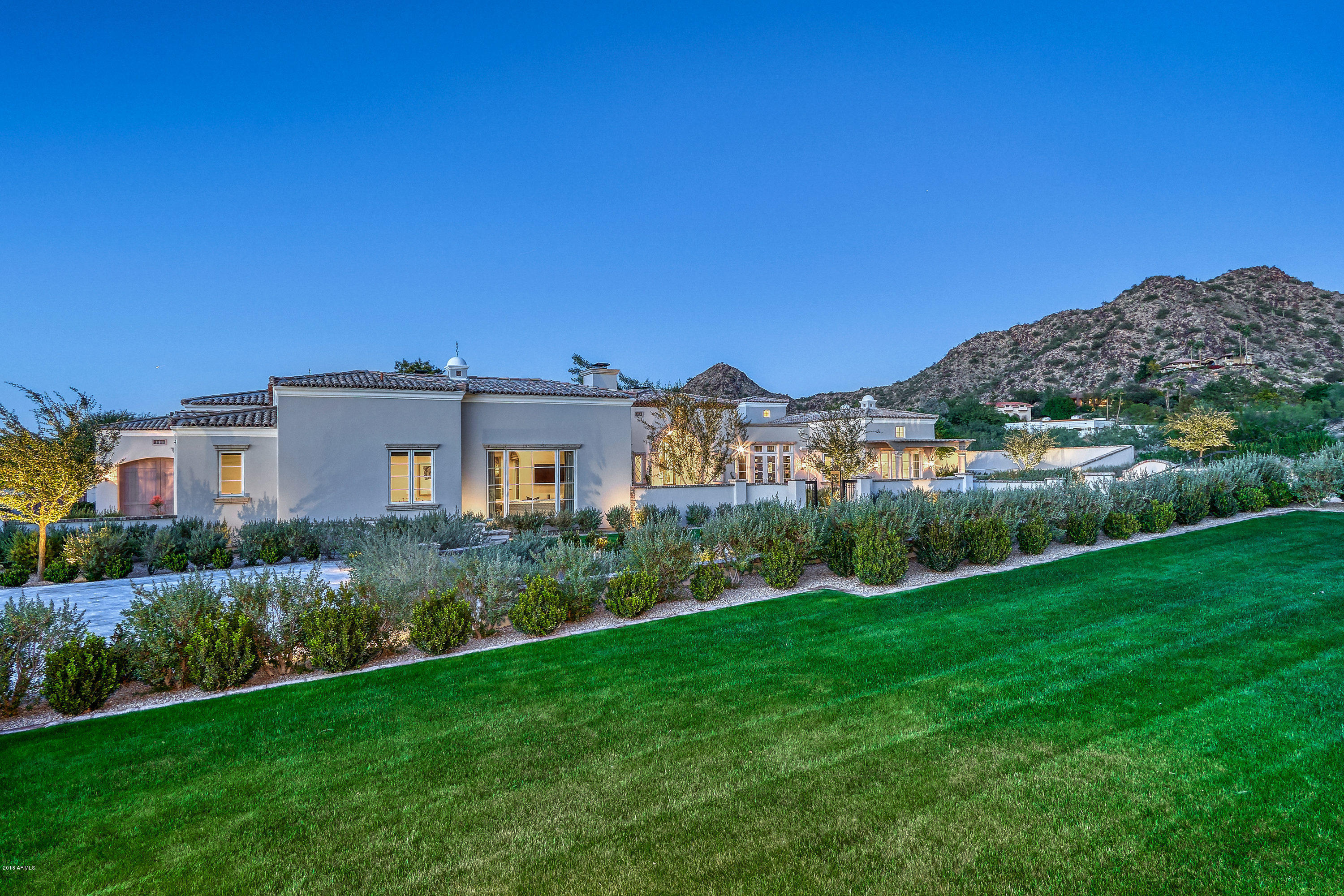 5296 East Roadrunner Road Paradise Valley, AZ 85253 - Photo 3 of 128 93-101-Front