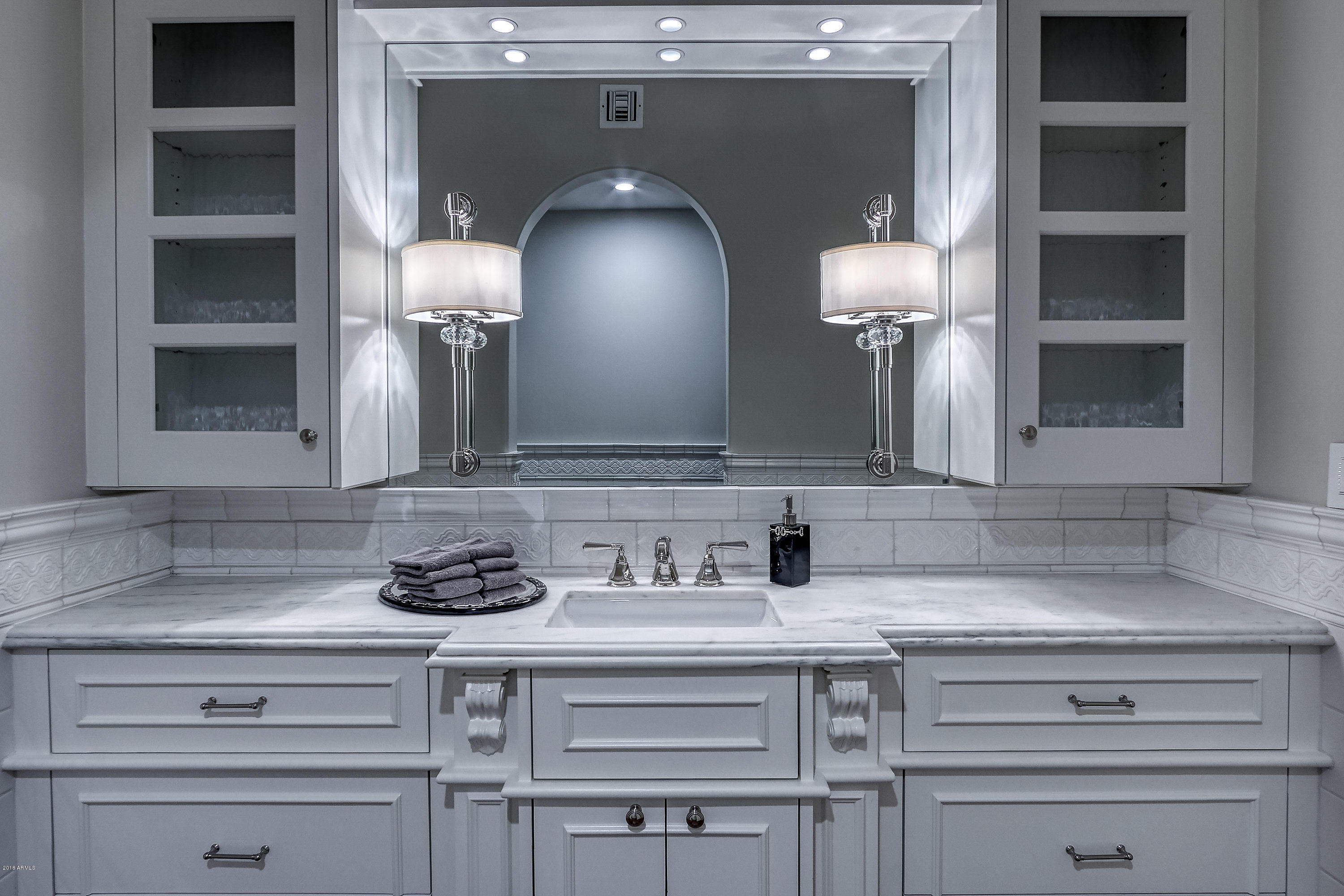 5296 East Roadrunner Road Paradise Valley, AZ 85253 - Photo 71 of 128 70-117-Bathroom 3