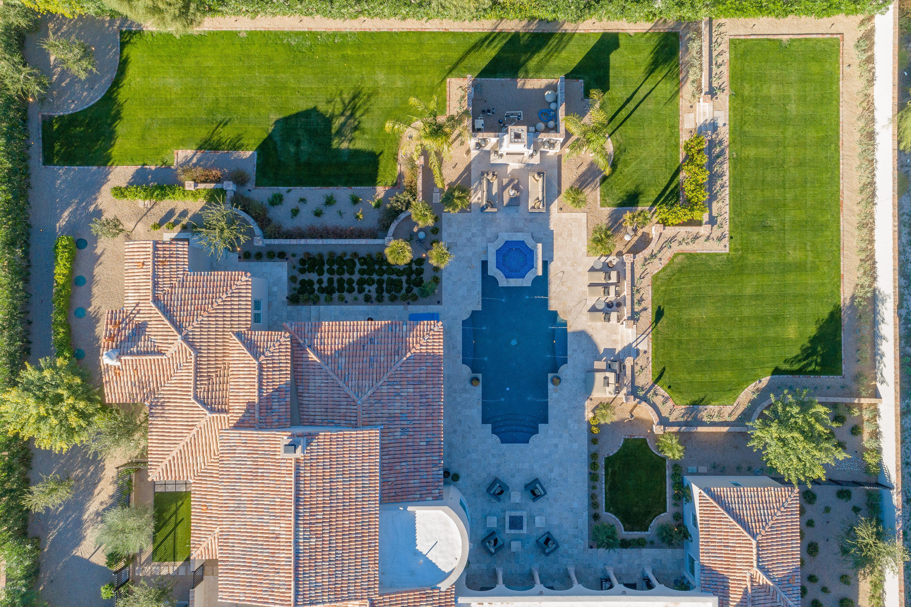 5296 East Roadrunner Road Paradise Valley, AZ 85253 - Photo 89 of 128 111-18-Birds Eye Backyard