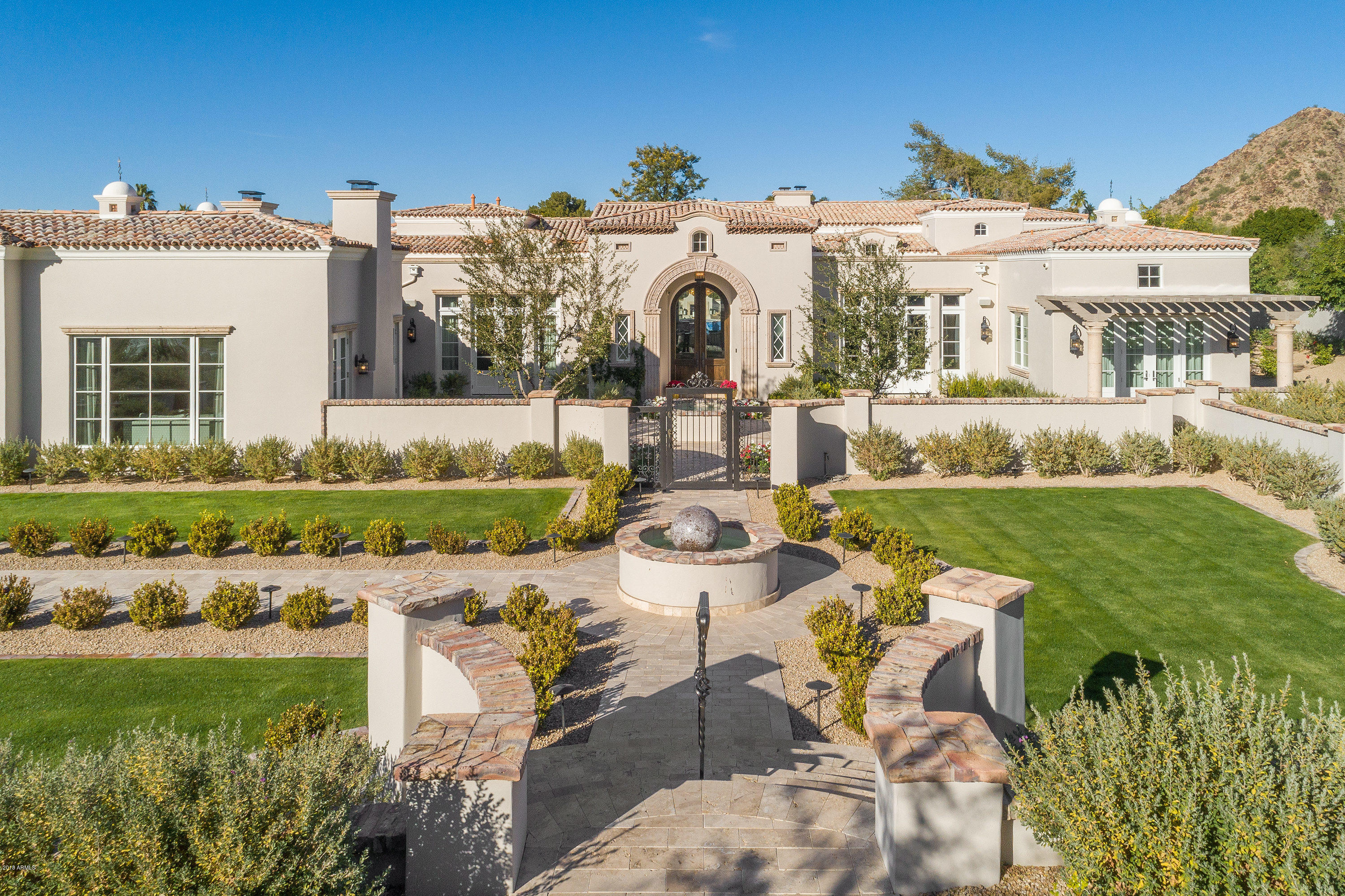 5296 East Roadrunner Road Paradise Valley, AZ 85253 - Photo 10 of 128 97-21-Walkway