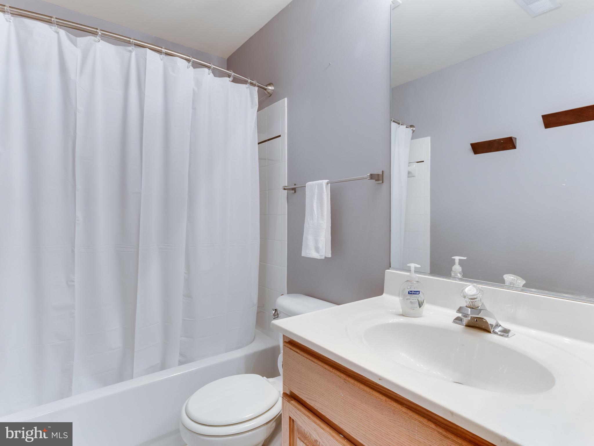 624 Springhouse Square Southeast Leesburg, VA 20175 - Photo 22 of 27 Bath