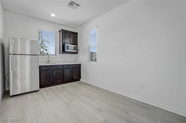 $2,550 | 9770 Redwood Cascade Street, Las Vegas, NV 89143