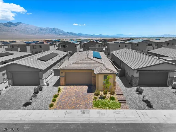 $2,550 | 9770 Redwood Cascade Street, Las Vegas, NV 89143