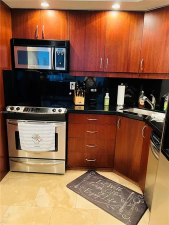 $3,300 | 2333 Brickell Avenue, Unit 1803, Miami, FL 33129