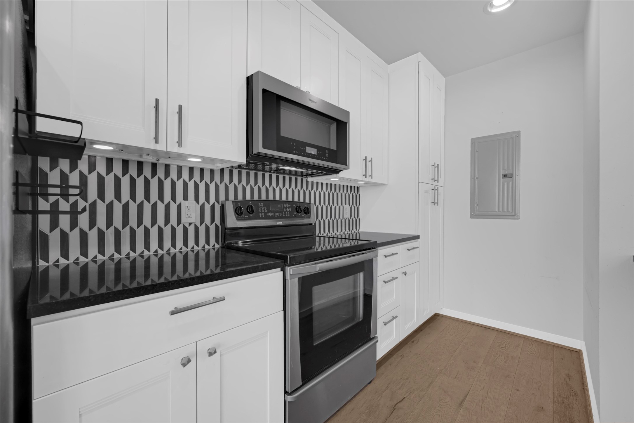 5925 Almeda Road, Unit 10815 Houston, TX 77004 - Photo 5 of 27