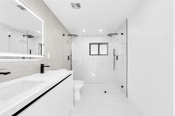 $799,900 | 695 West 73rd Place, Hialeah, FL 33014