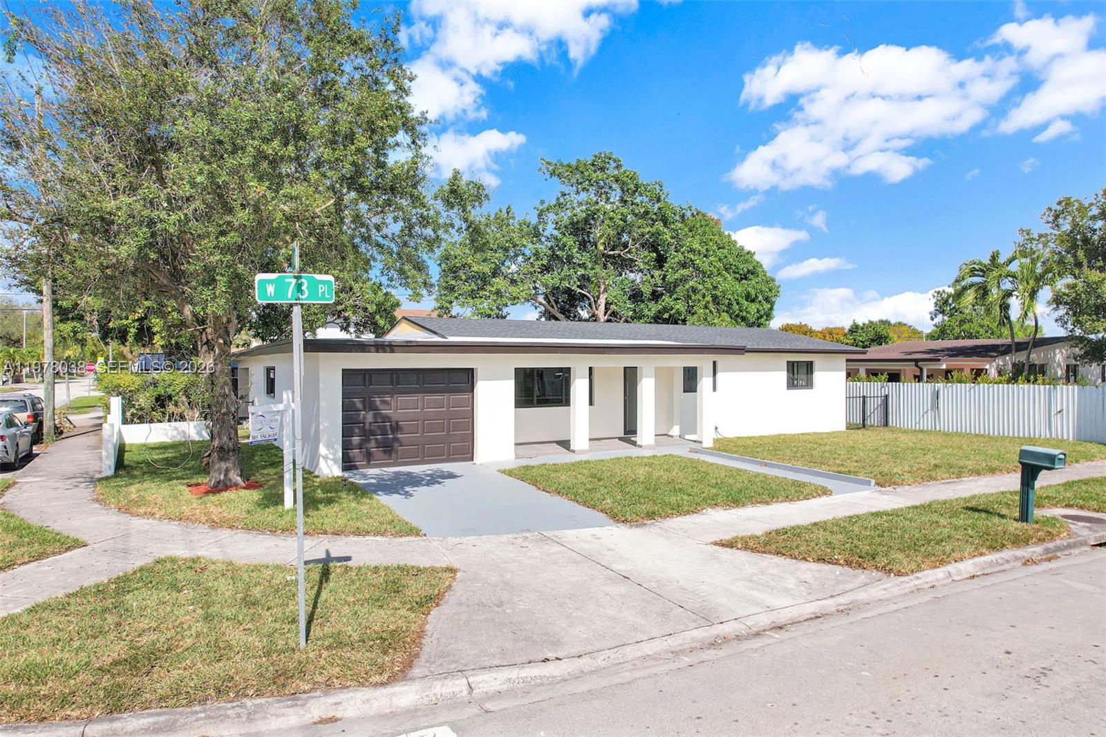 695 West 73rd Place Hialeah, FL 33014 - Photo 3 of 27
