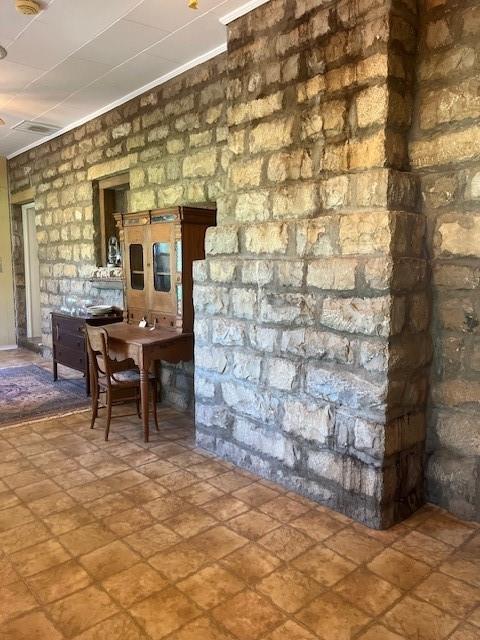 248 South Jacobs Street Albany, TX 76430 - Photo 14 of 17 Exposed limestone wall!
