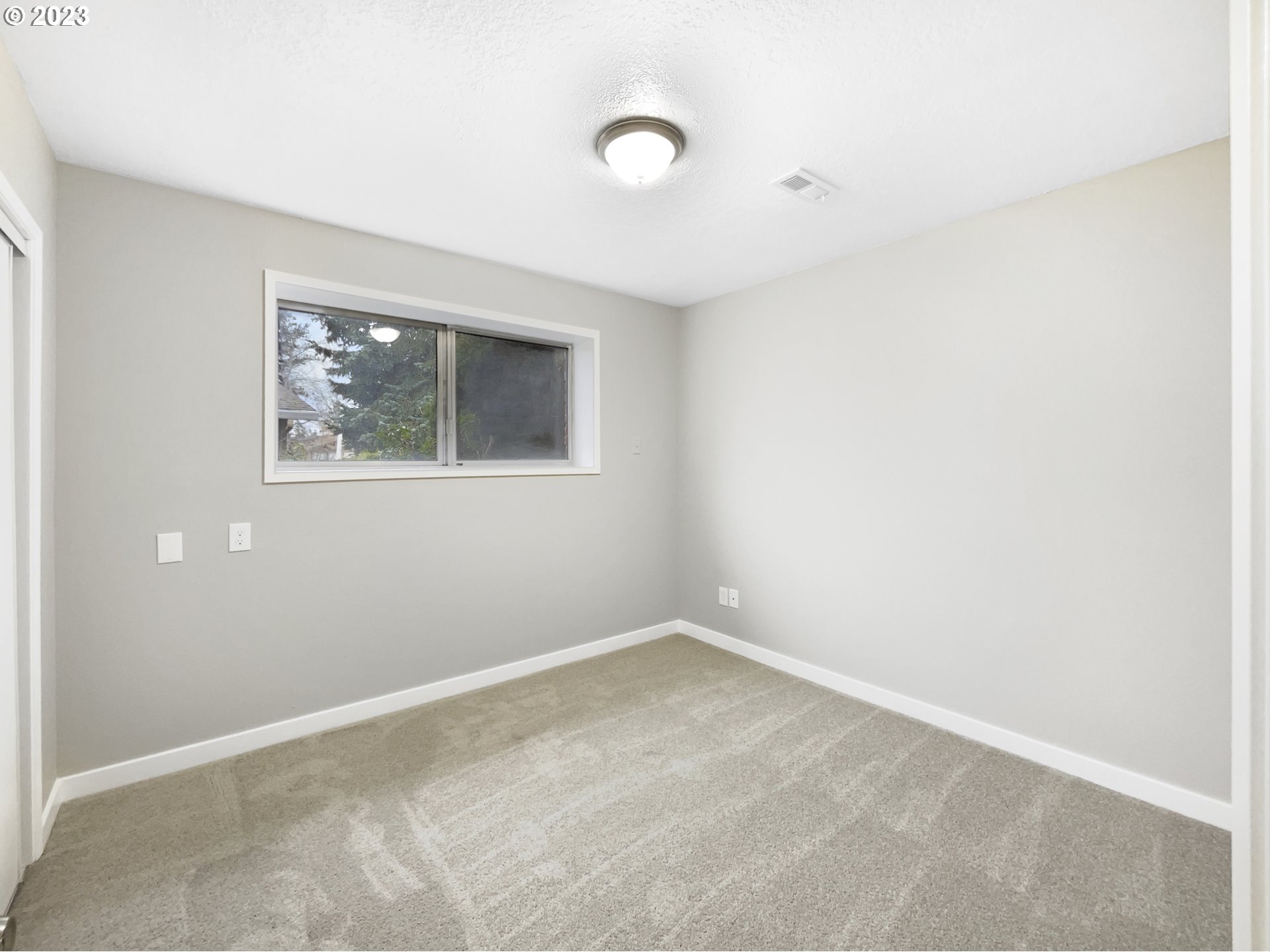 17585 Springhill Place Gladstone, OR 97027 - Photo 20 of 29 Gallery Image 20