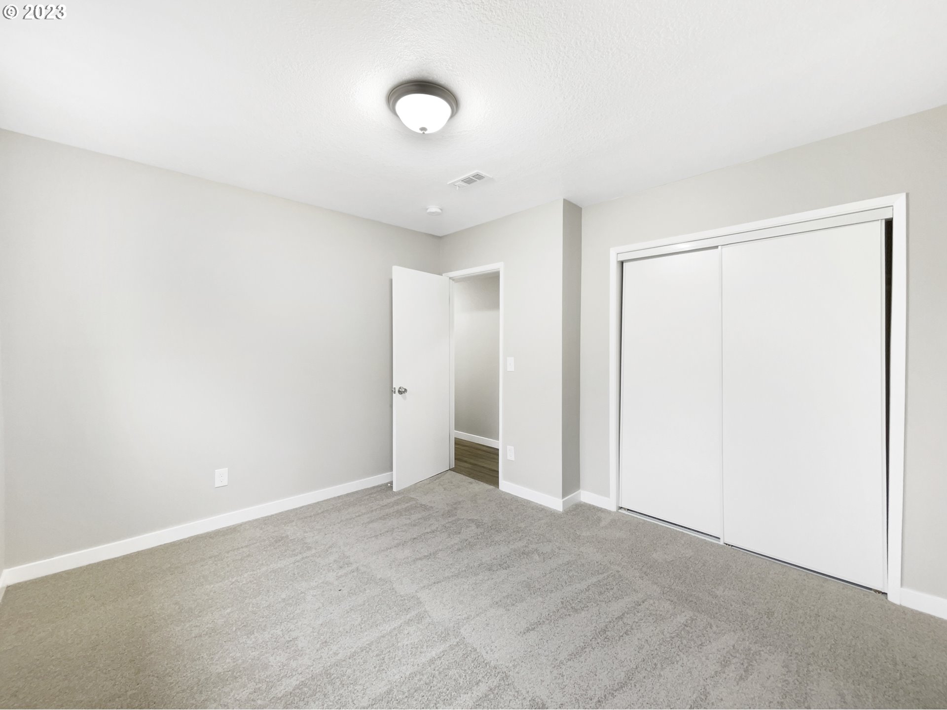 17585 Springhill Place Gladstone, OR 97027 - Photo 22 of 29 Gallery Image 22