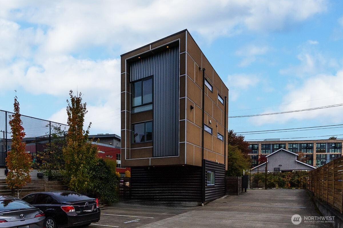 1761 20th Avenue South Seattle, WA 98144 - Photo 5 of 39