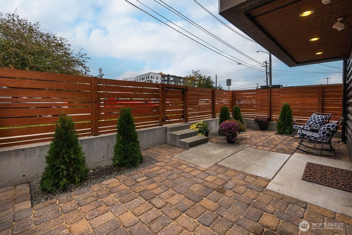 1761 20th Avenue South Seattle, WA 98144 - Photo 9 of 39