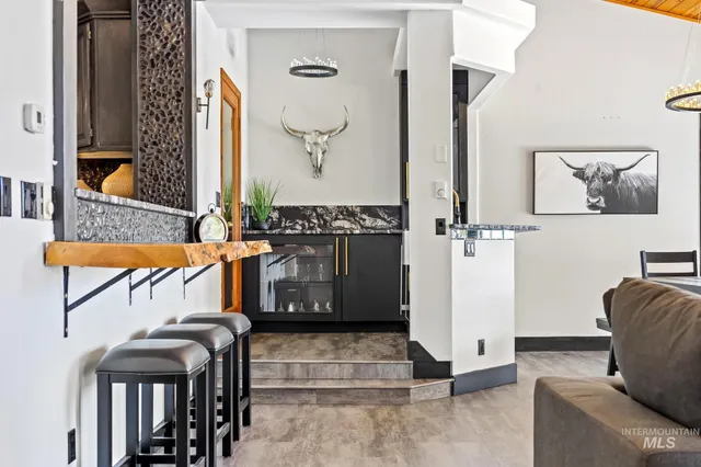 $956,888 | 1717 Pine Lakes Ranch Drive, Cascade, ID 83611