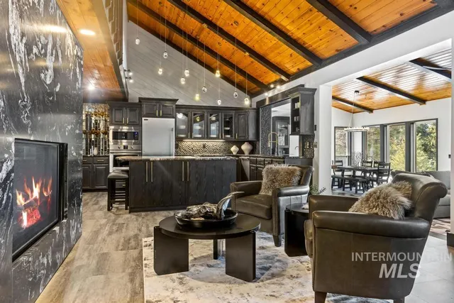 $956,888 | 1717 Pine Lakes Ranch Drive, Cascade, ID 83611