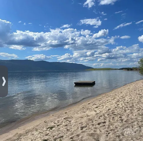 $956,888 | 1717 Pine Lakes Ranch Drive, Cascade, ID 83611