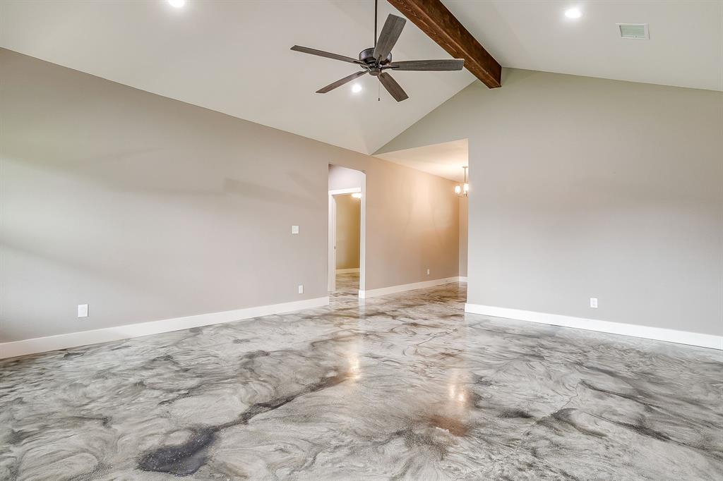 105 Ruidoso Way Mineral Wells, TX 76067 - Photo 11 of 40