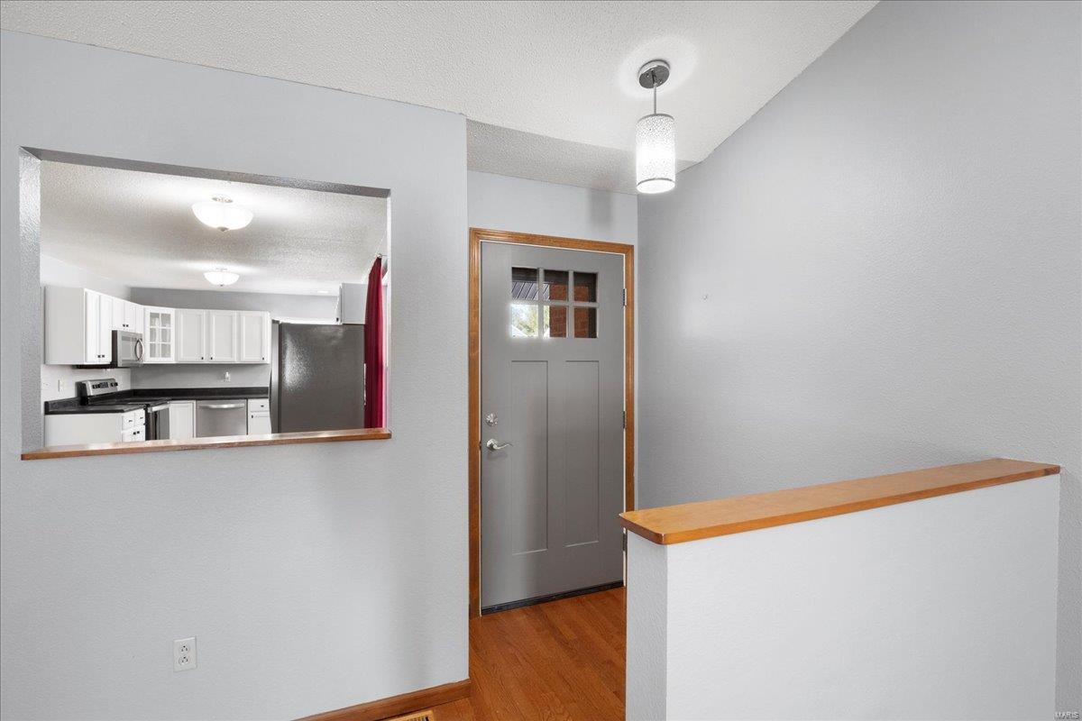 312 Radcliff Road Shiloh, IL 62221 - Photo 5 of 34