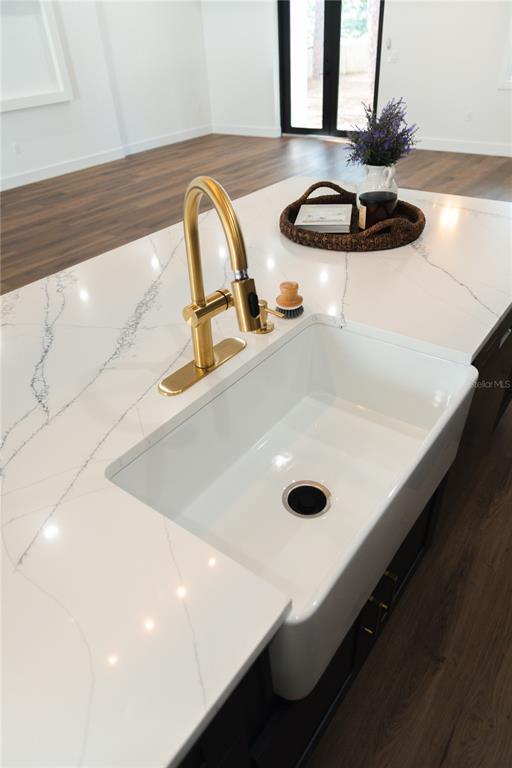 15364 Newport Road Clearwater, FL 33764 - Photo 21 of 50 a close view of sink