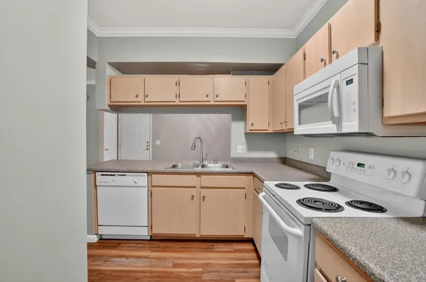 $314,999 | 701 Gibson Drive, Unit 1712, Roseville, CA 95678