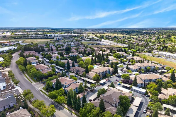 $314,999 | 701 Gibson Drive, Unit 1712, Roseville, CA 95678