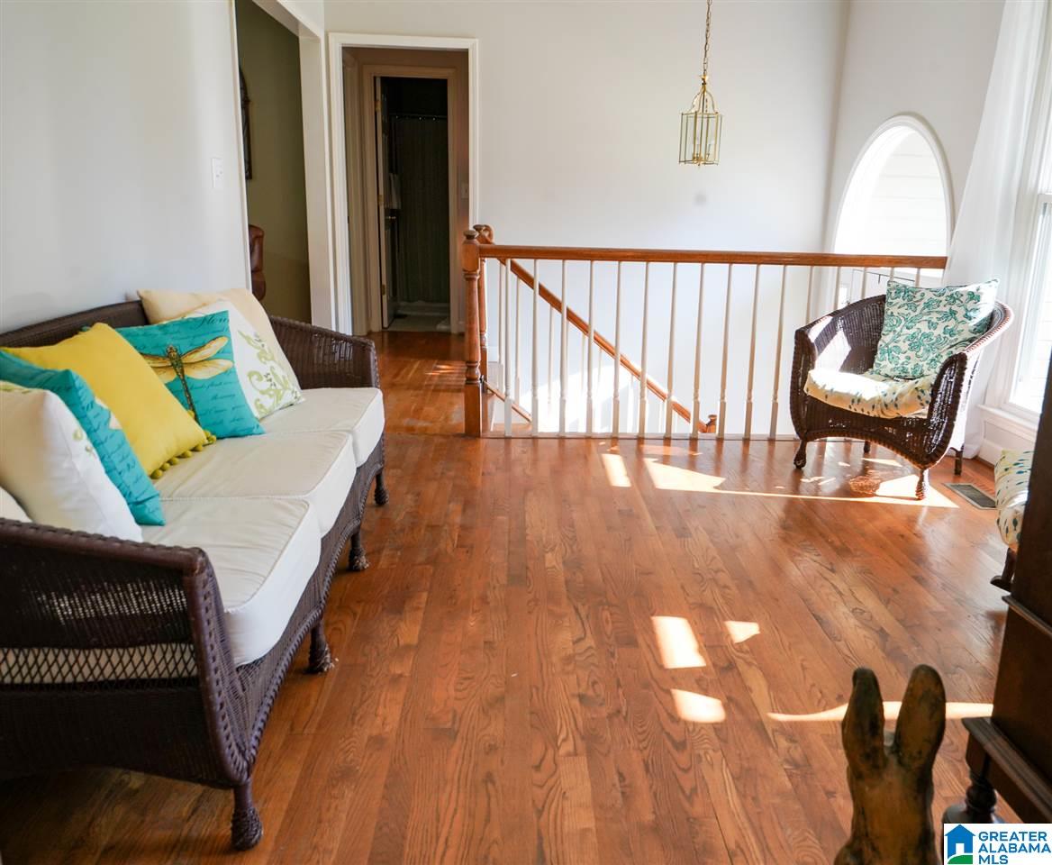422 Russet Hl Road Birmingham, AL 35244 - Photo 3 of 40 Gallery Image 3