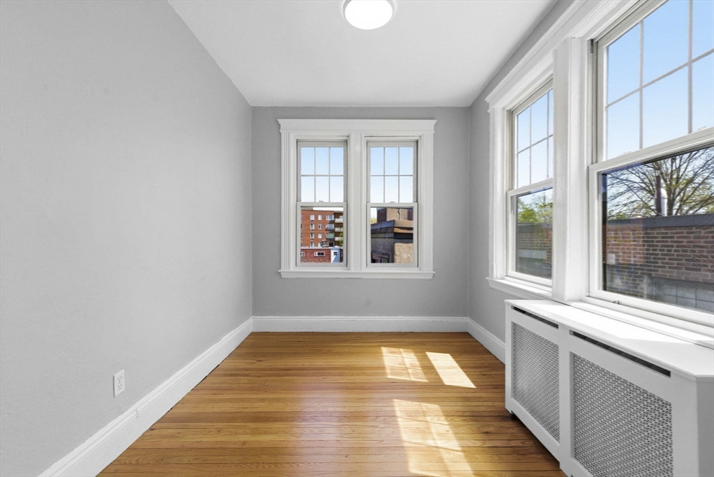 77 Parkman Street, Unit 4 Brookline, MA 02446 - Photo 11 of 20