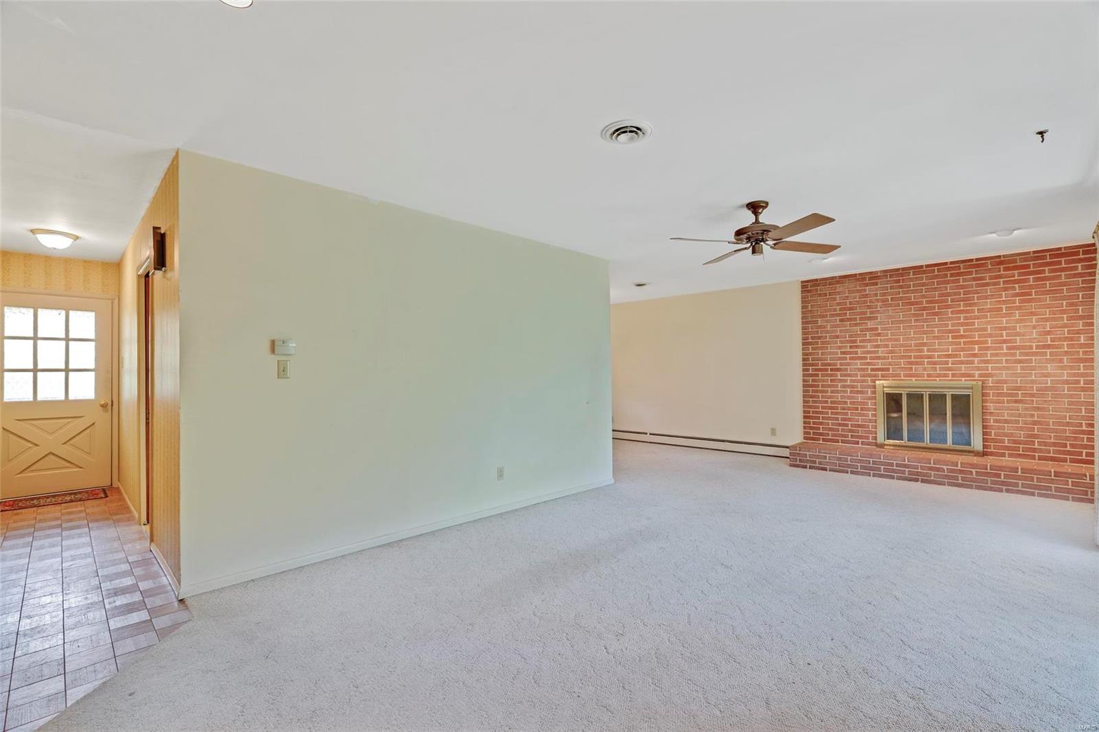 12210 Robyn Road Sunset Hills, MO 63127 - Photo 12 of 33 Gallery Image 12