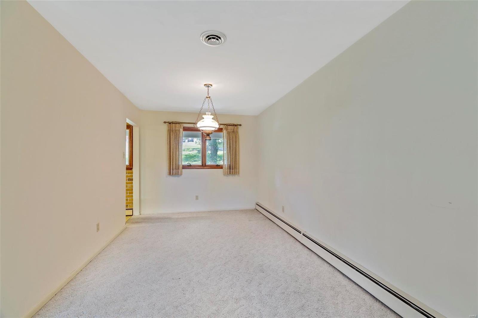 12210 Robyn Road Sunset Hills, MO 63127 - Photo 15 of 33 Gallery Image 15