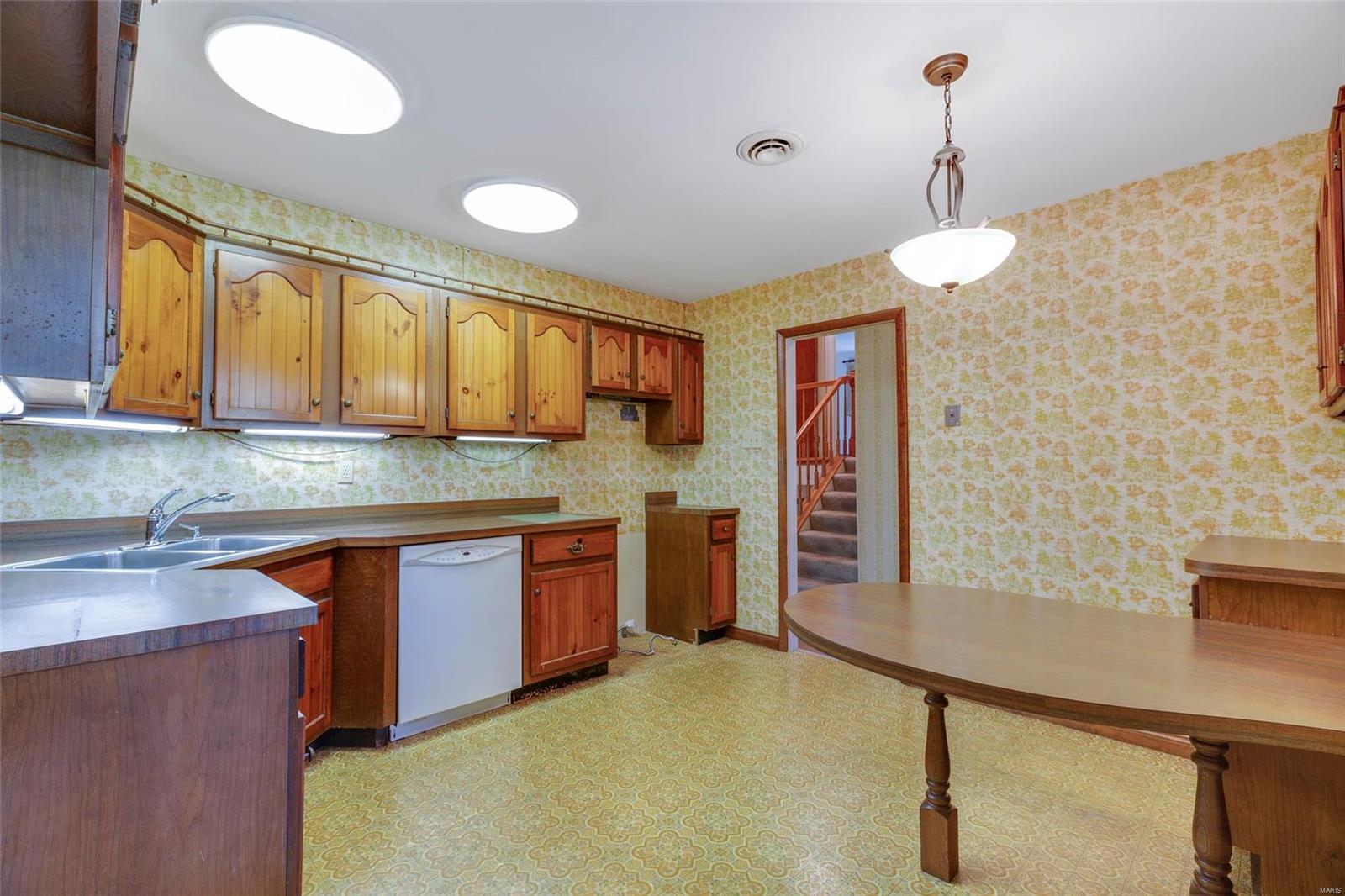 12210 Robyn Road Sunset Hills, MO 63127 - Photo 17 of 33 Gallery Image 17