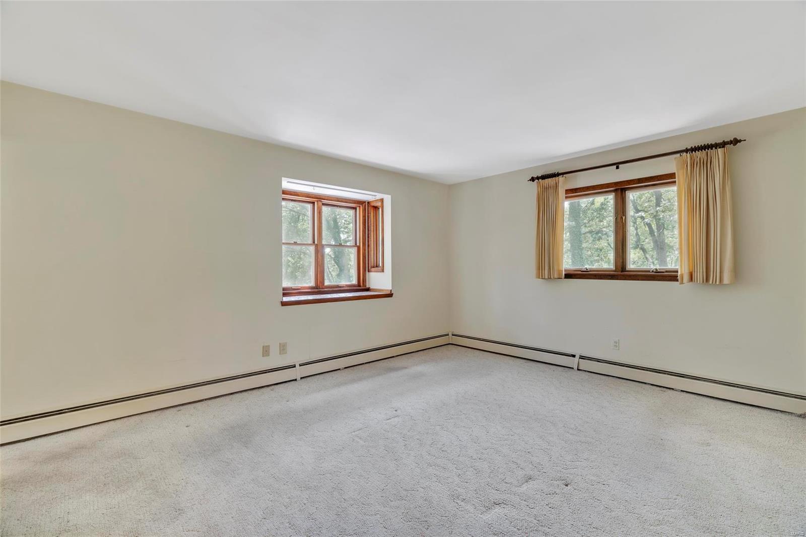 12210 Robyn Road Sunset Hills, MO 63127 - Photo 21 of 33 Gallery Image 21
