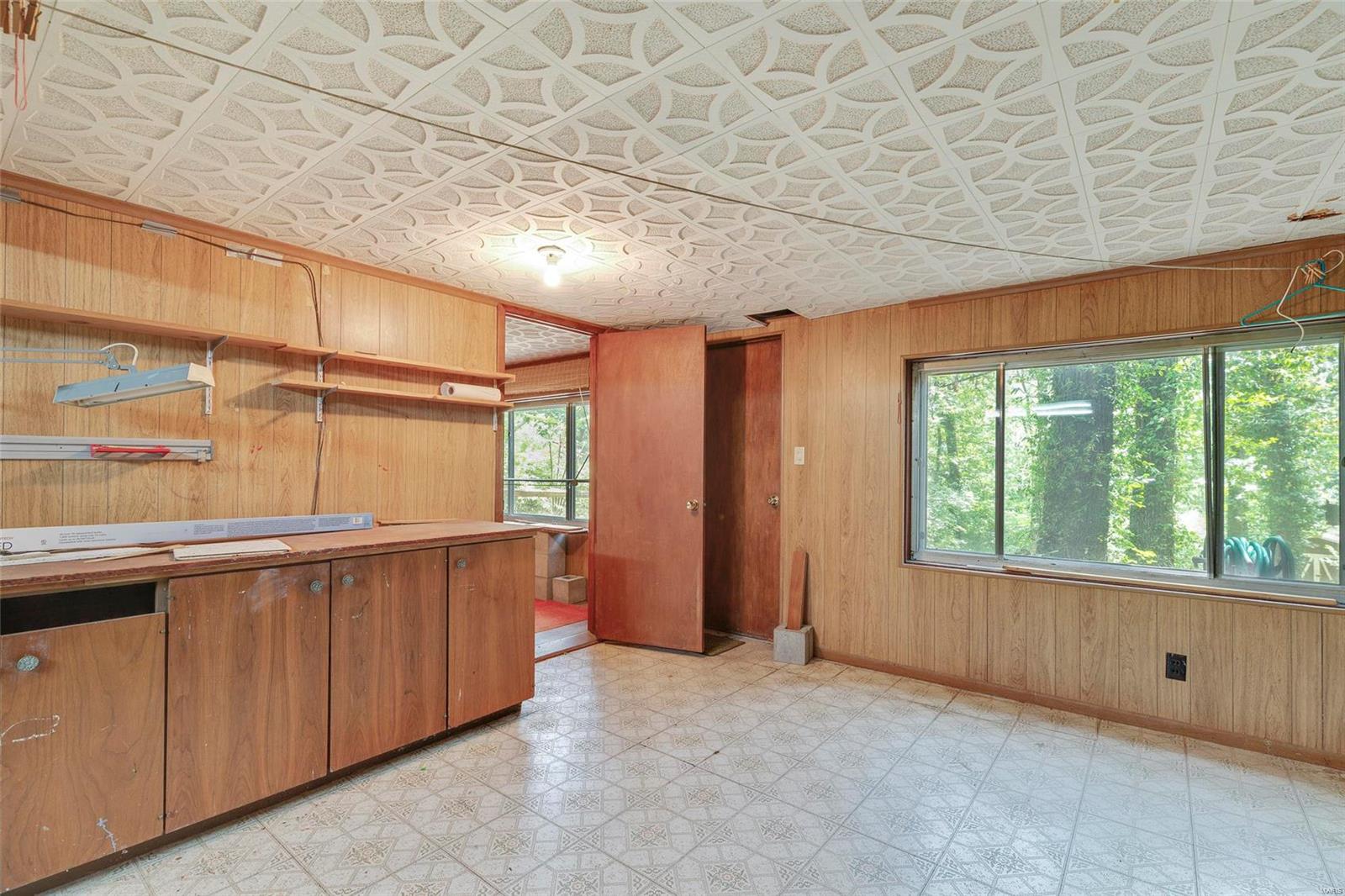 12210 Robyn Road Sunset Hills, MO 63127 - Photo 30 of 33 Gallery Image 30