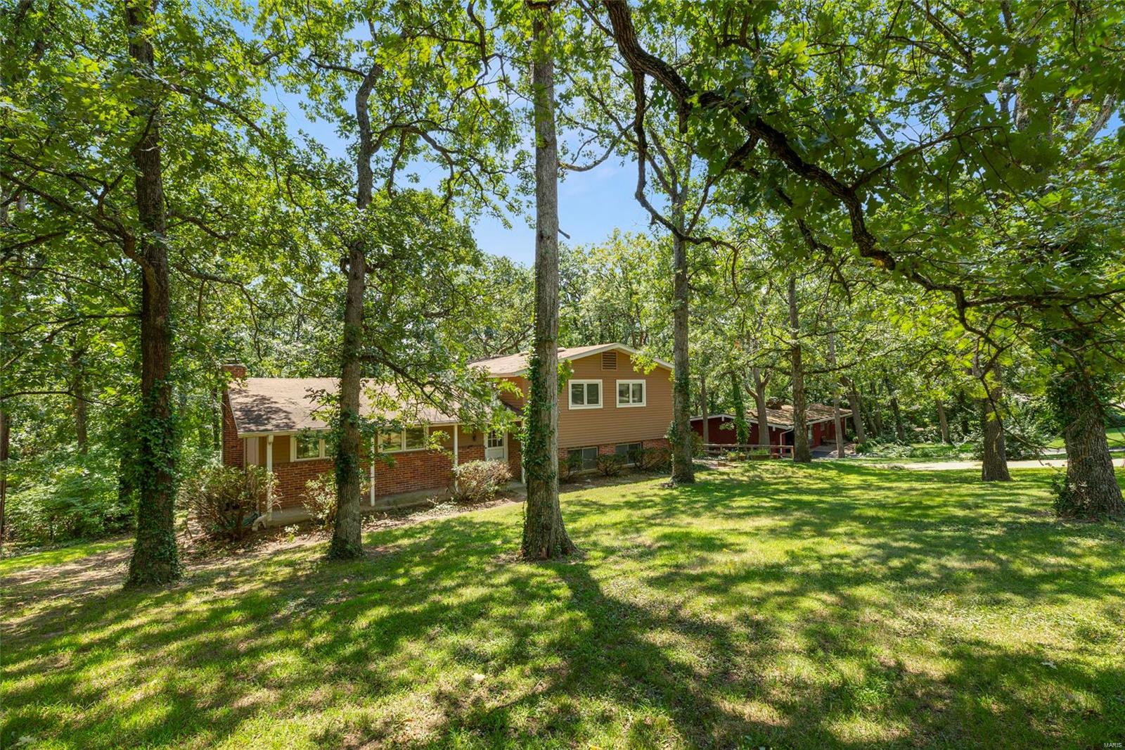 12210 Robyn Road Sunset Hills, MO 63127 - Photo 9 of 33 Gallery Image 9