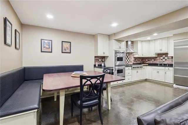 $1,149,900 | 4830 Dargate Lane, Murrysville, PA 15668