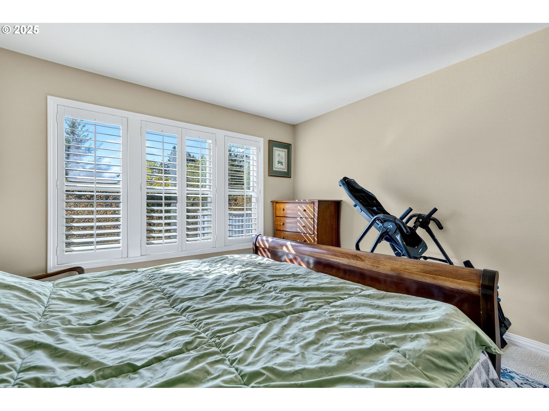 15490 Northwest Tee Court Portland, OR 97229 - Photo 19 of 44 Primary Bedroom