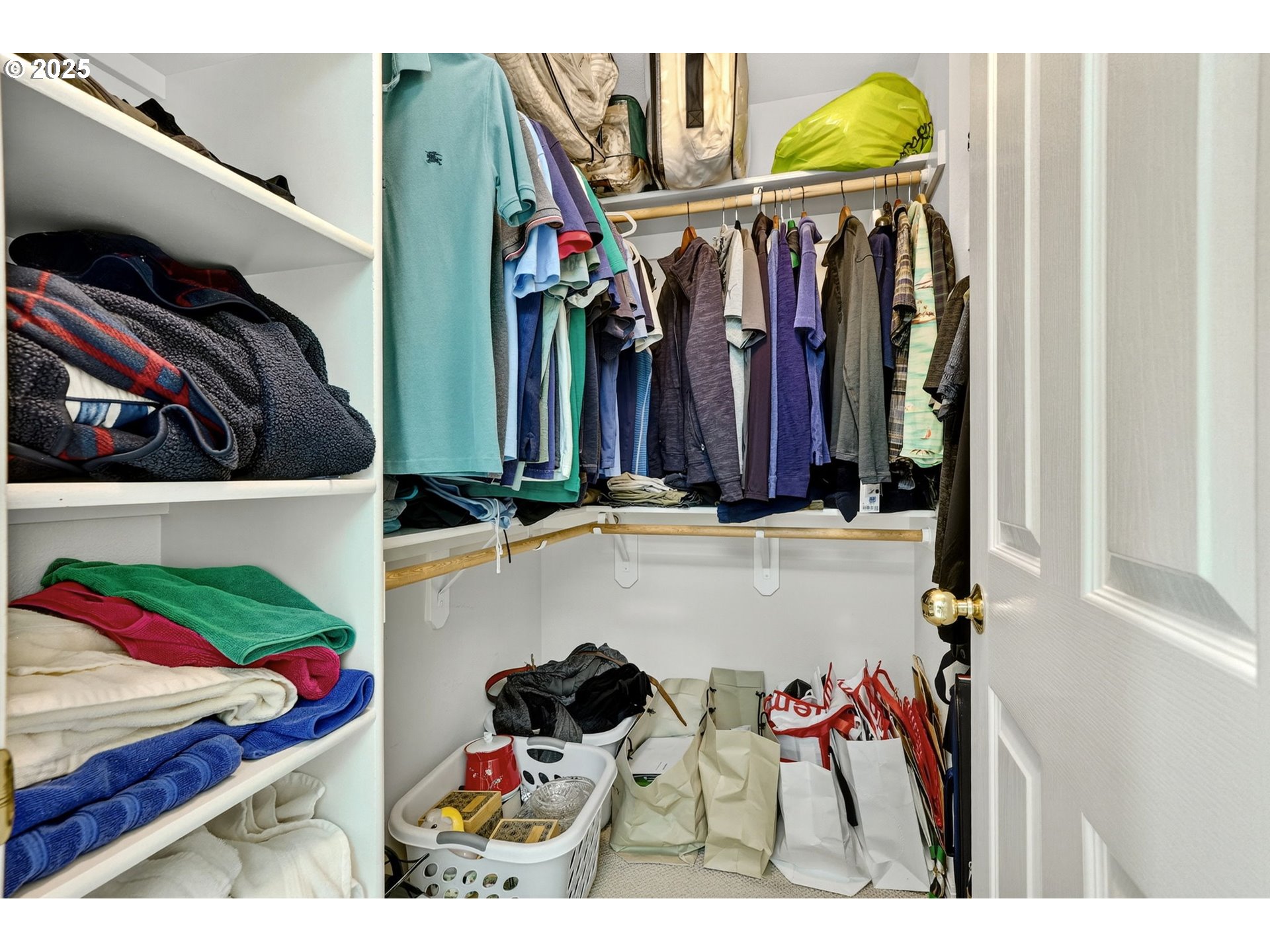 15490 Northwest Tee Court Portland, OR 97229 - Photo 23 of 44 Primary Bedroom