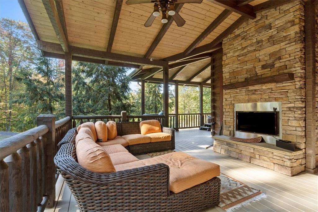 1070 West Lancaster Road Harmony, PA 16037 - Photo 9 of 50 Gallery Image 9