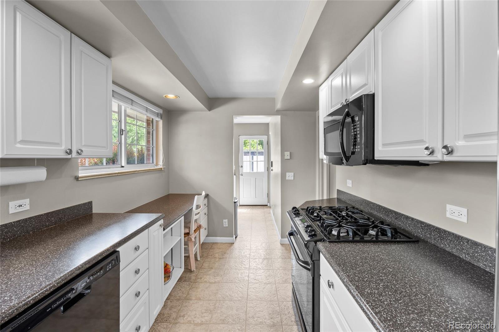 281 Niagara Street Denver, CO 80220 - Photo 13 of 37