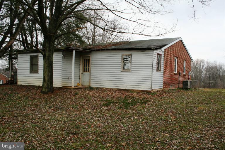 17019 Spielman Road Fairplay, MD 21733 - Photo 2 of 6 Exterior (Rear)