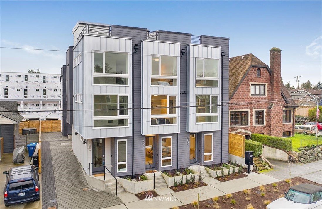 809 North 47th Street Seattle, WA 98103 - Photo 1 of 32 Gallery Image 1