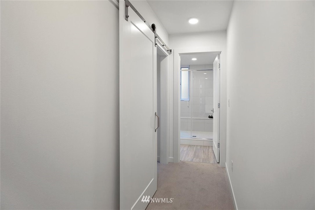 809 North 47th Street Seattle, WA 98103 - Photo 25 of 32 Gallery Image 25