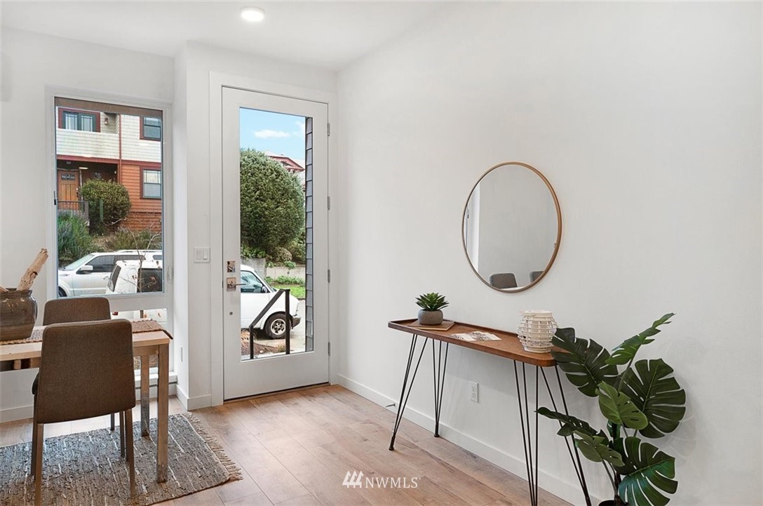 809 North 47th Street Seattle, WA 98103 - Photo 4 of 32 Gallery Image 4